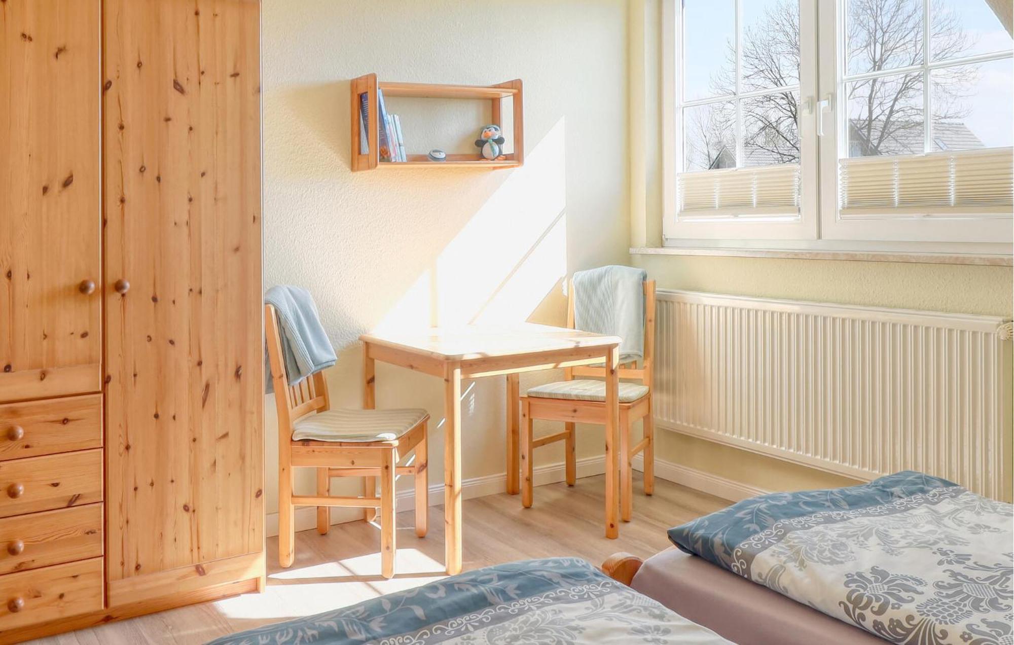 Nice Home In Toenning With Kitchen Zewnętrze zdjęcie